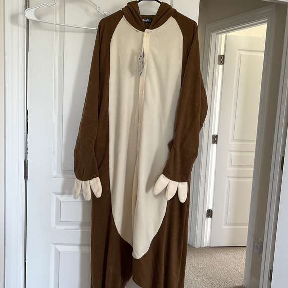 Sloth Women’s Pajamas - Picture 4 of 8